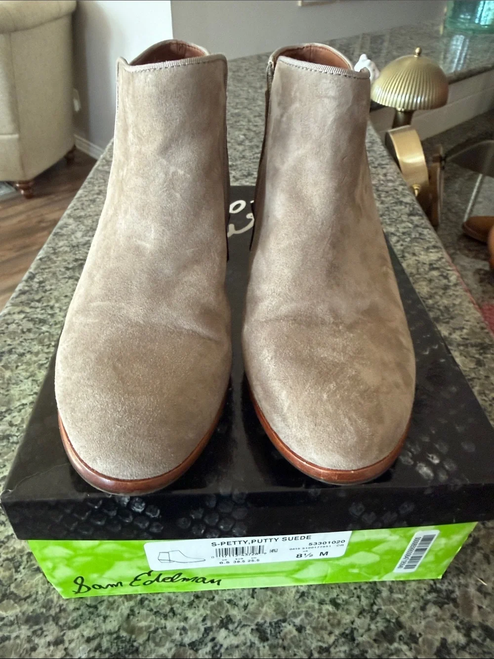 EUC/LNIB, Sam Edelman Petty Suede Ankle Booties in Putty Suede